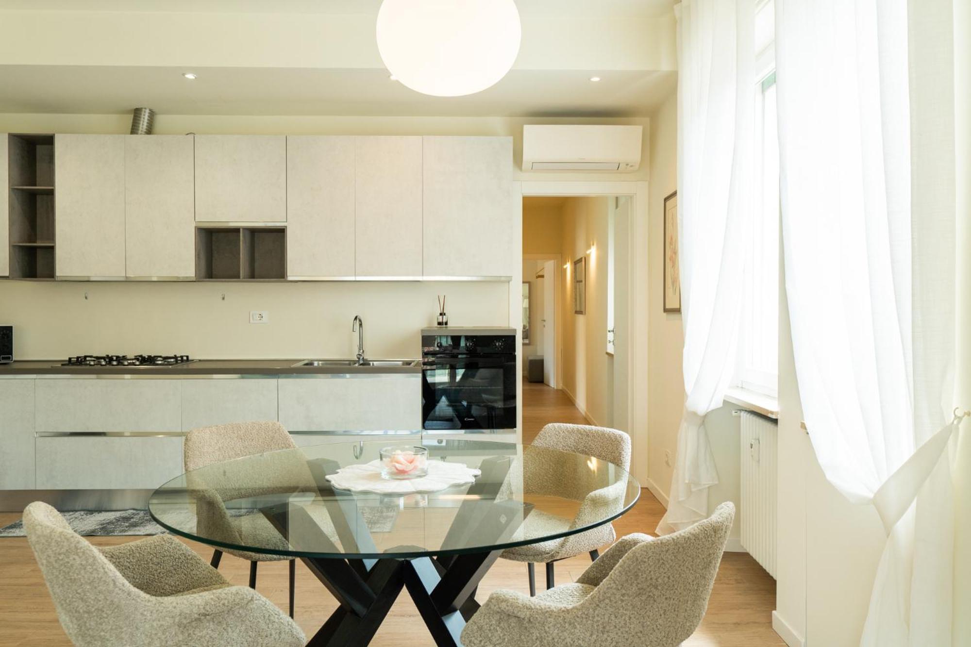 Domus Verona - Ampia Residenza Filippini A Pochi Passi Dall'Arena Екстер'єр фото